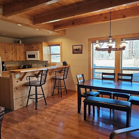Methow River Lodge And Cabins Winthrop Bagian luar foto